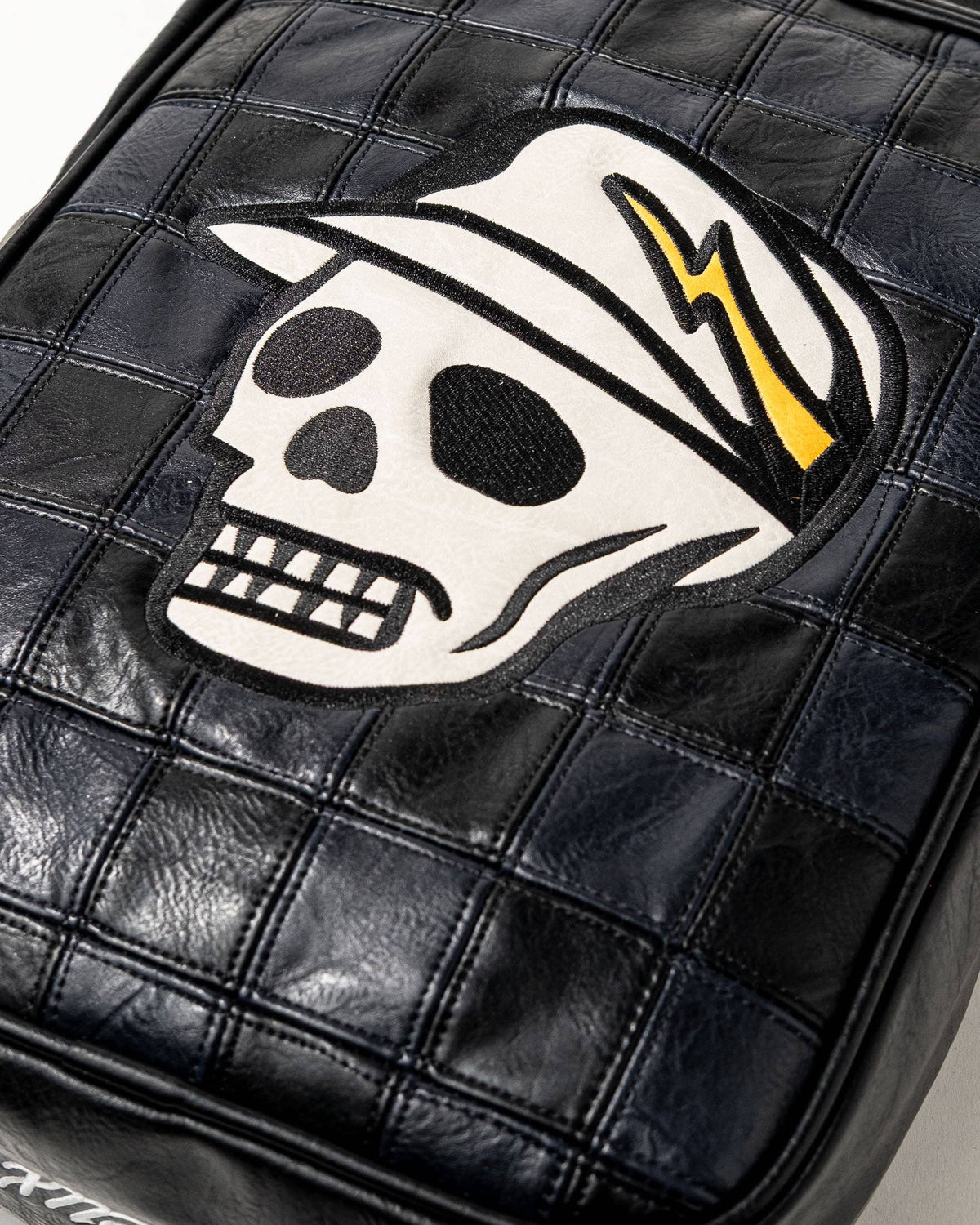 Checkered Shoe Bag - Black: Black / O/S