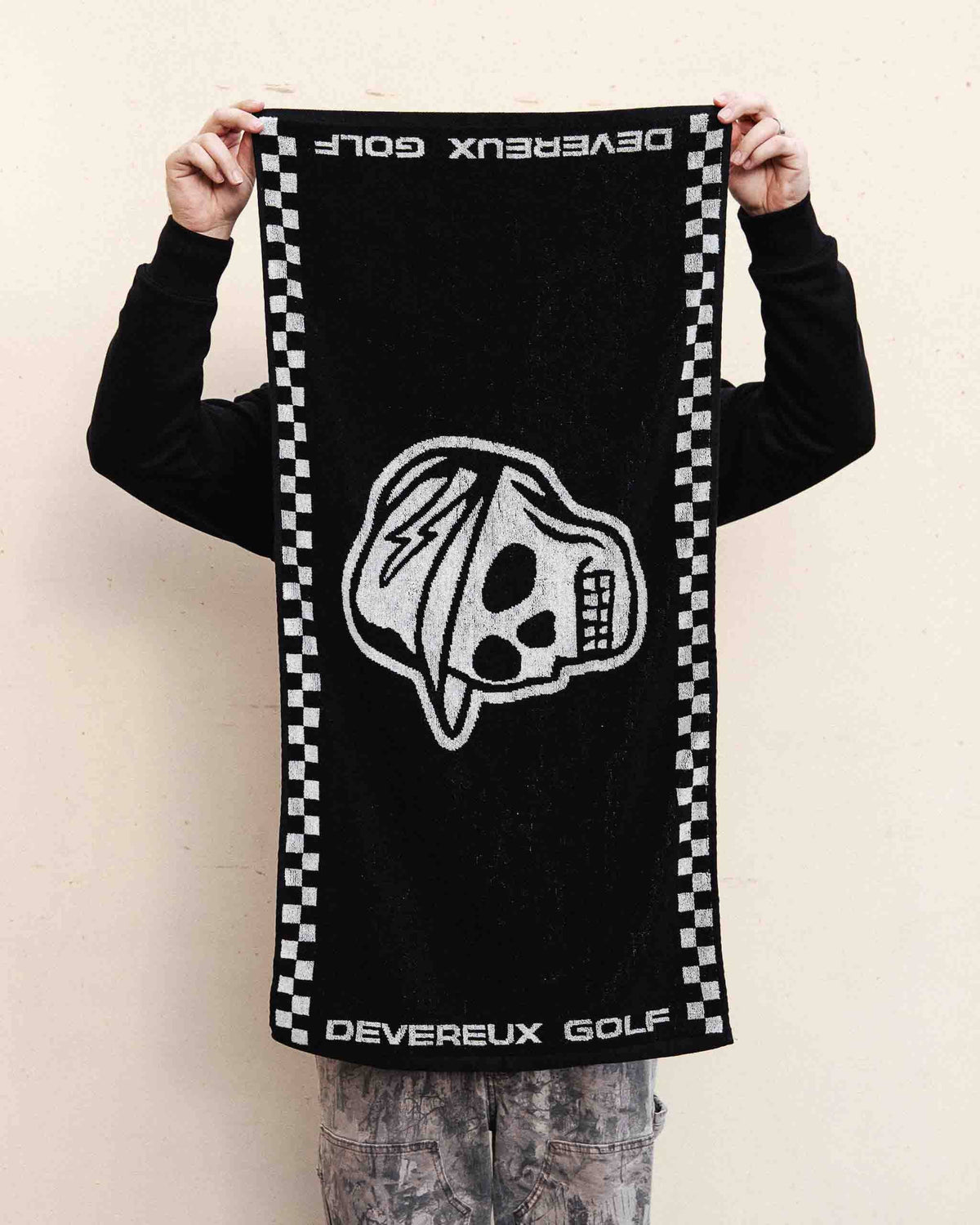 Skull Caddie Knitted Towel - Black / White: Black / White / O/S