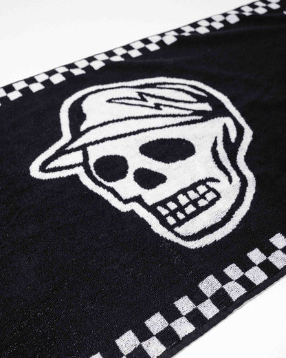 Skull Caddie Knitted Towel - Black / White: Black / White / O/S